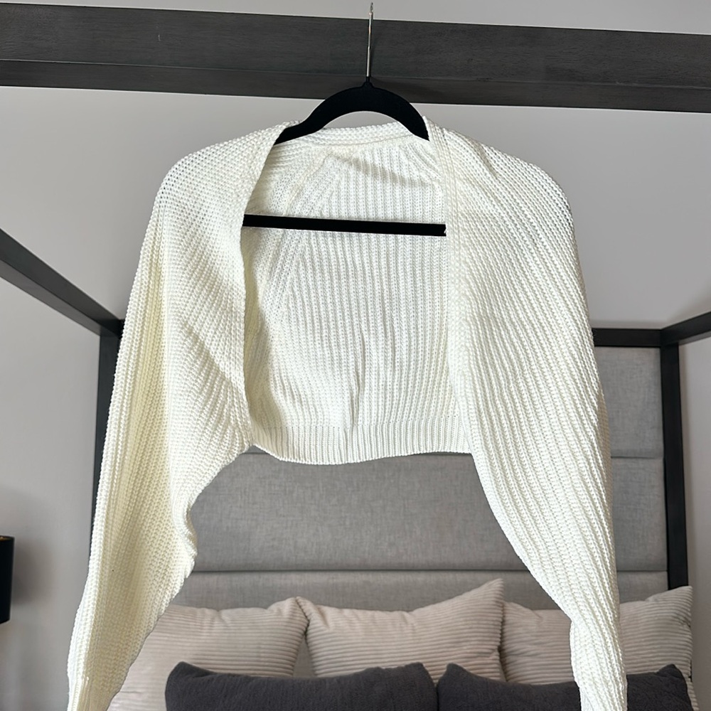Cropped sweater cover